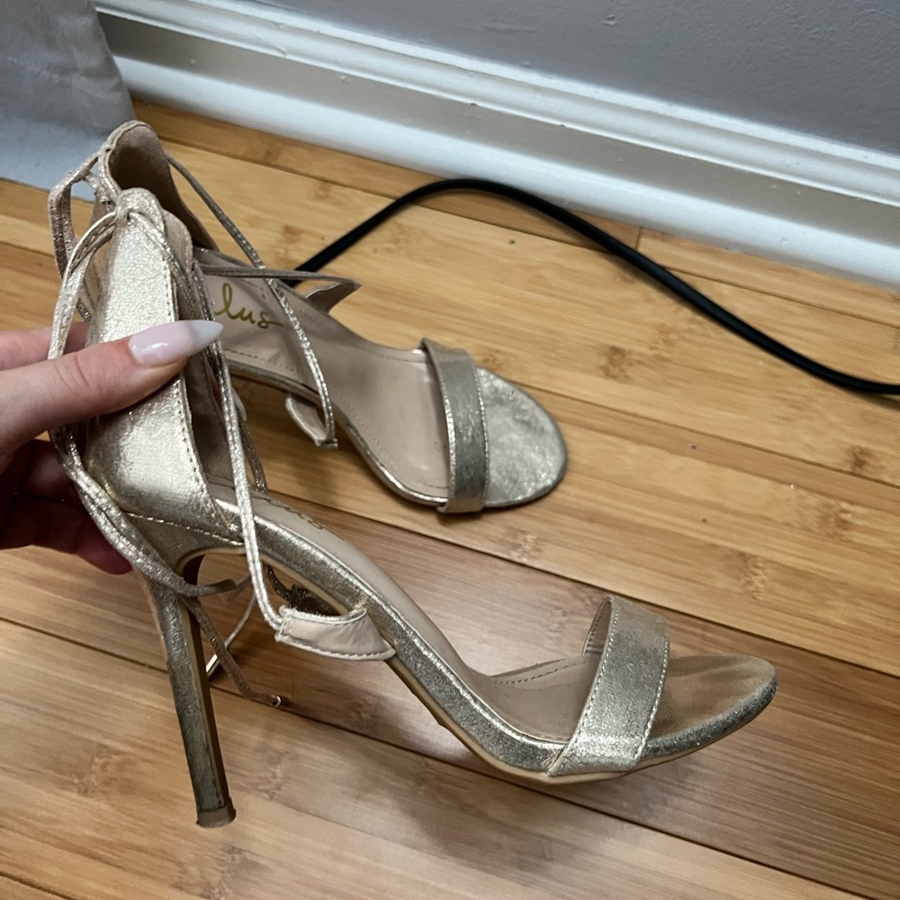 Lulus gold heels